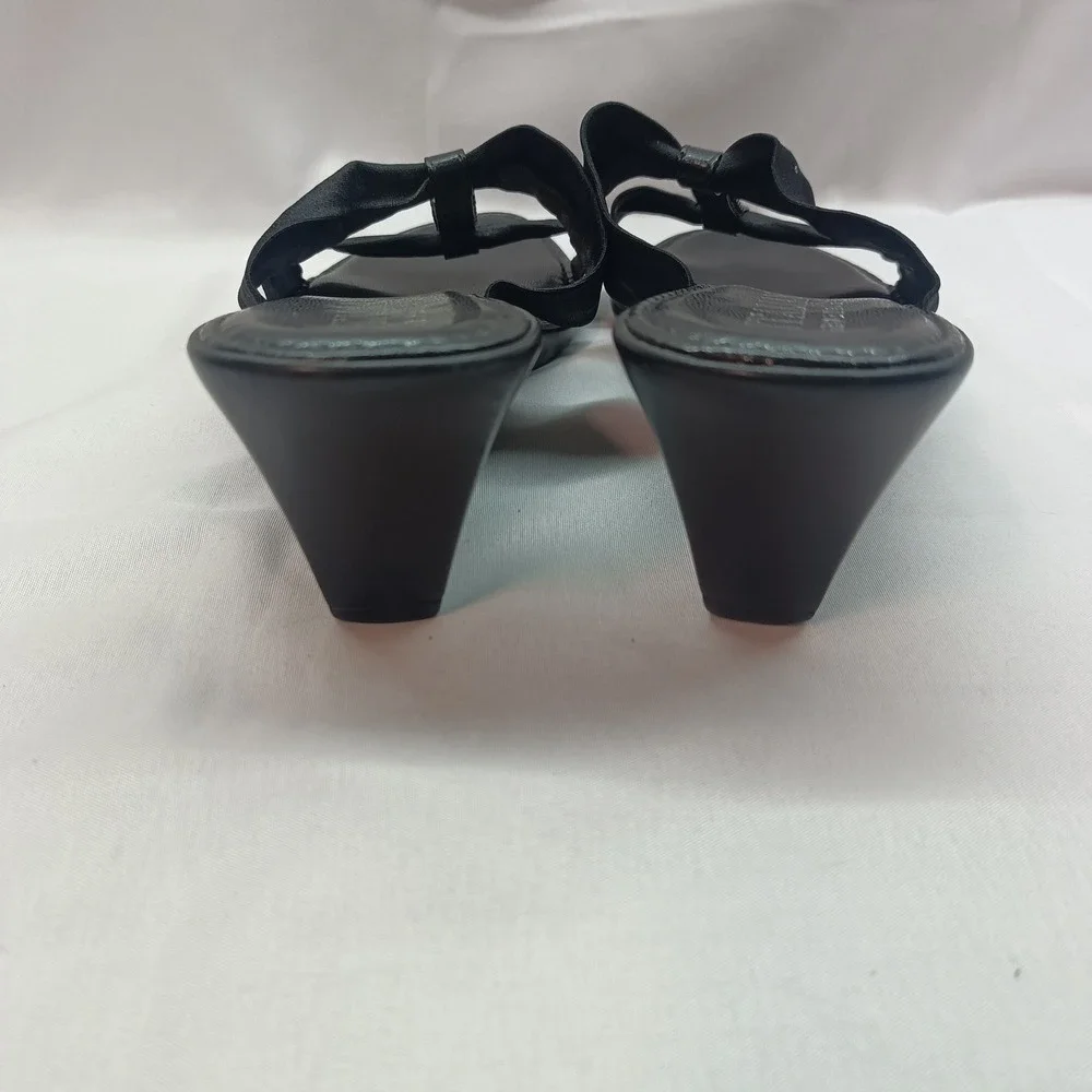 Italian Shoemakers Womens Black Rhinestone Wedge Sandals Made in Italy Size 8
